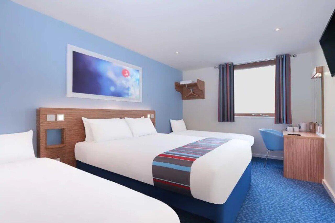 Travelodge Bracknell Central Zewnętrze zdjęcie