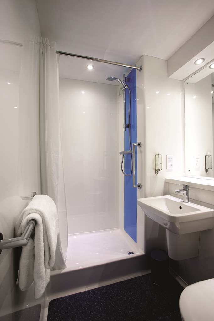 Travelodge Bracknell Central Pokój zdjęcie
