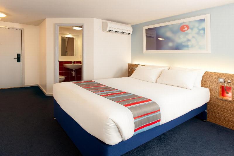 Travelodge Bracknell Central Zewnętrze zdjęcie