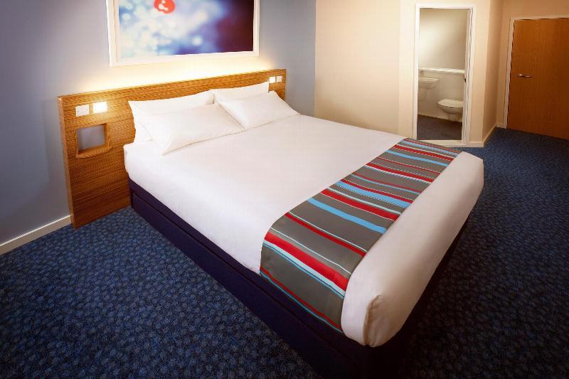 Travelodge Bracknell Central Zewnętrze zdjęcie