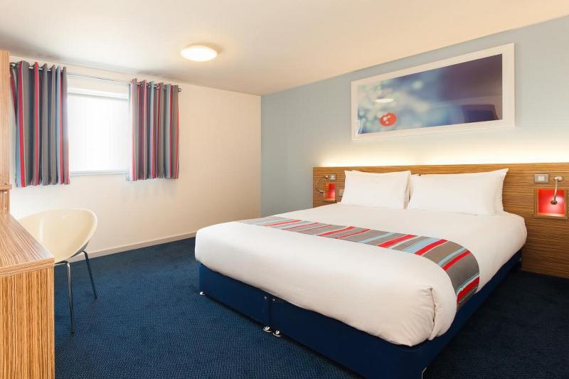 Travelodge Bracknell Central Zewnętrze zdjęcie